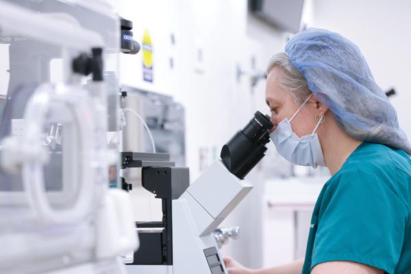 Woman in fertility lab